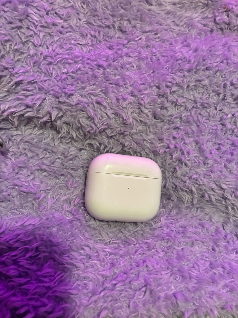 Apple White Wireless Earbuds with Charging Case